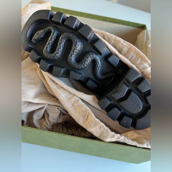 GUCCI WOMENS SHOES/Women’s ankle boot with Horsebit/Size 37/Black rubber - Picture 8 of 8